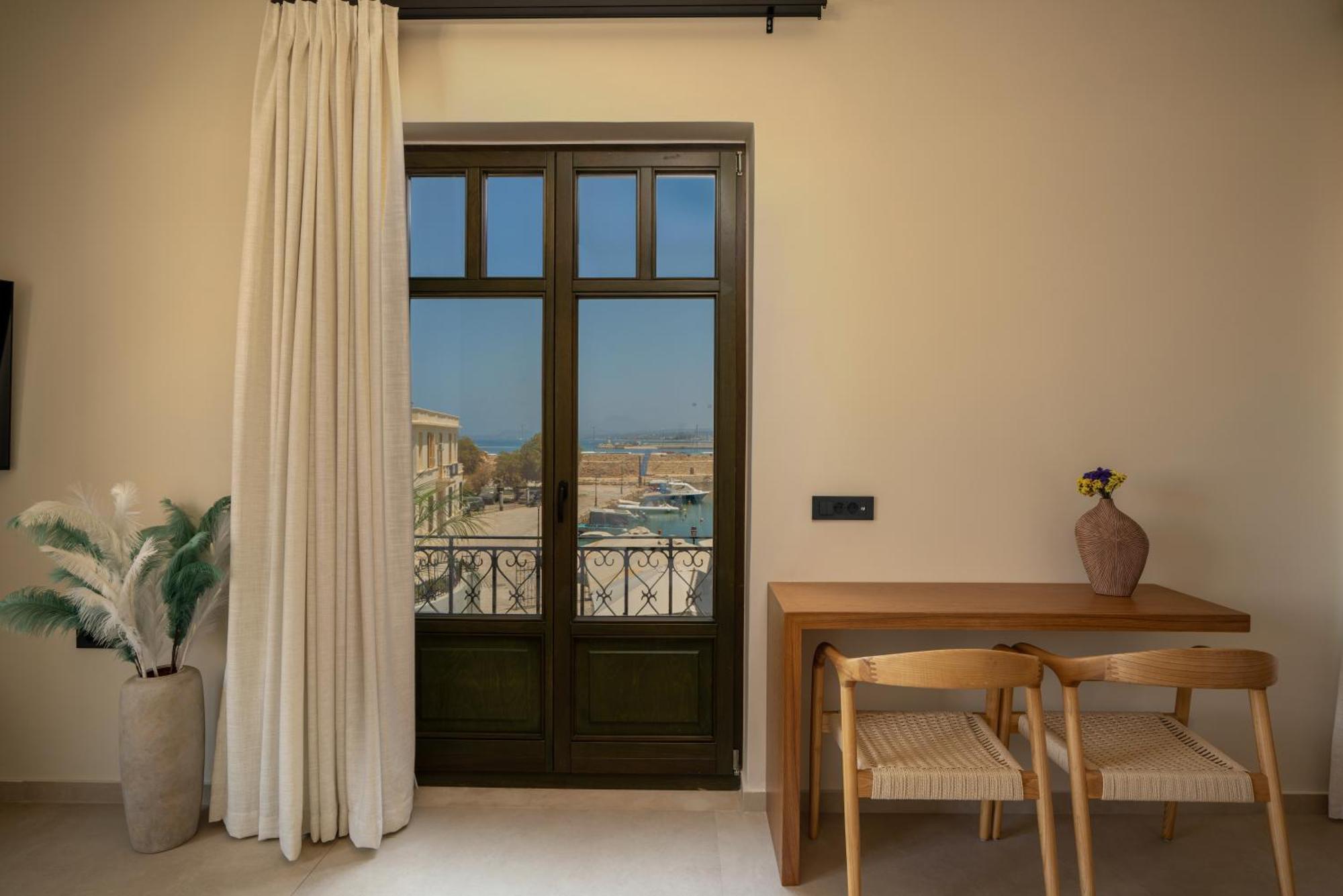 Rettimo Suites, Experience Luxury In The Heart Of Rethymno Bagian luar foto
