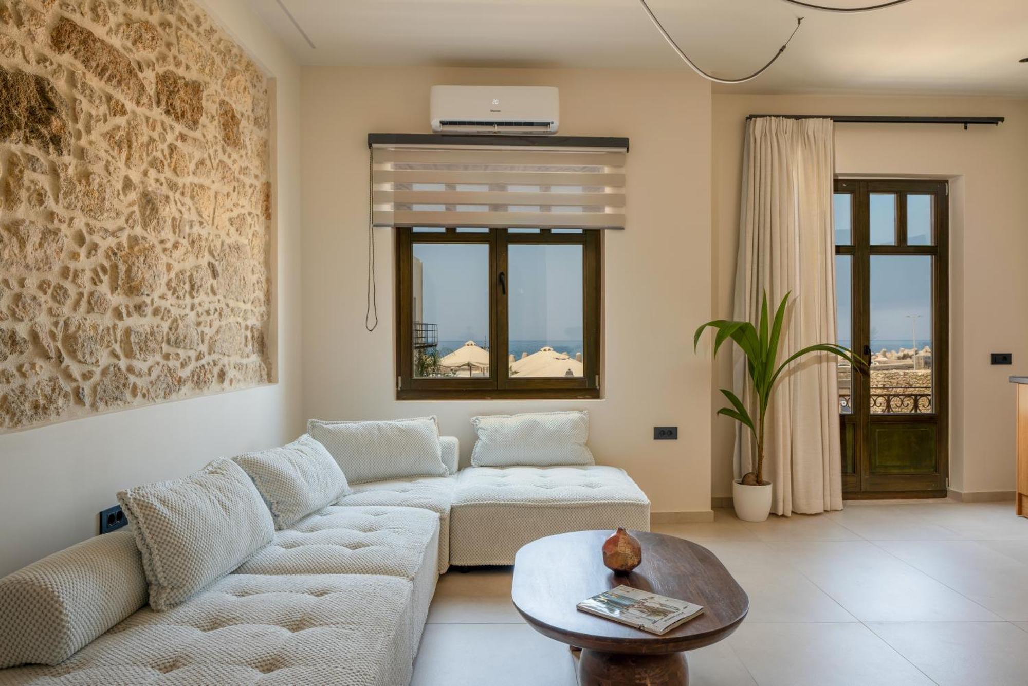 Rettimo Suites, Experience Luxury In The Heart Of Rethymno Bagian luar foto